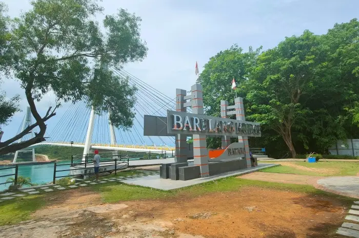 Ticket Prices and Operating Hours of Barelang Bridge